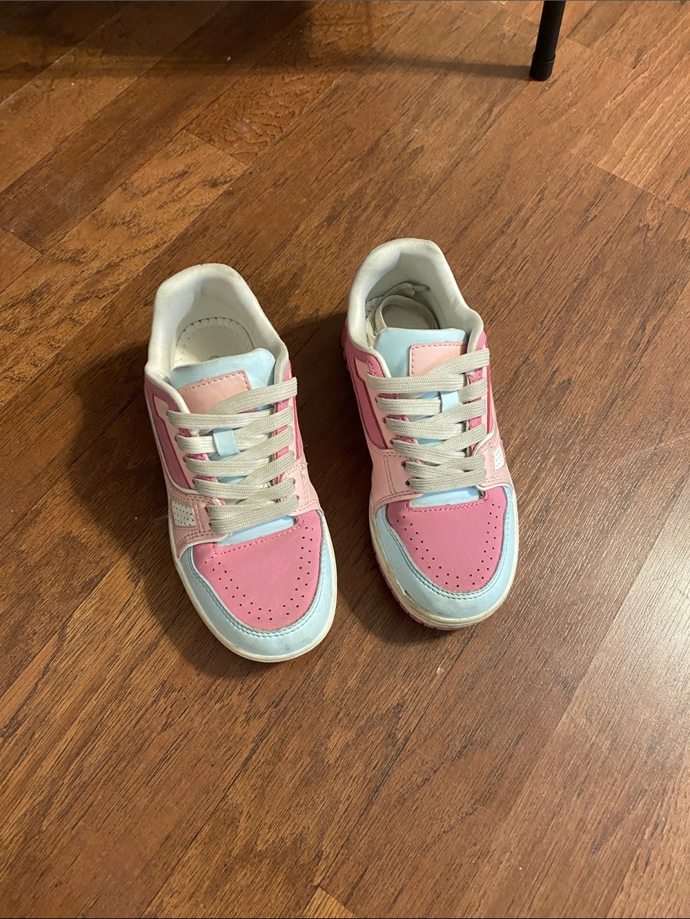 Link Pink and White Kids Sneakers